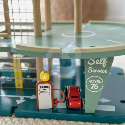 CLASSIC WORLD Wielopoziomowy Parking Auta Helikopter Dystybutor Myjnia + Akc.