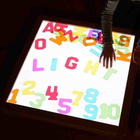 Rama Sensoryczna Panel LED + Przezroczysta Taca Do Malowania dla dzieci przedszkole szkoła MASTERKIDZ