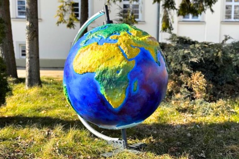 Duży Edukacyjny Globus Szkolny Trójwymiarowy fi90 Sensoryczne place zabaw | Placówki Edukacyjne