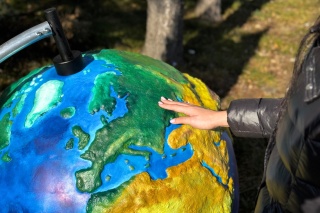 Duży Edukacyjny Globus Szkolny Trójwymiarowy fi90 Sensoryczne place zabaw | Placówki Edukacyjne