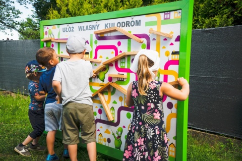 Duży Kulodrom Magnetyczny Edukacyjny na Plac Zabaw Dwustronny dla dzieci | Placówki Edukacyjne