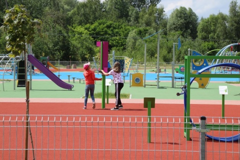 Peryskop dla dzieci na Plac Zabaw z platformą edukacyjną QR+ | wyposażenie placówki edu | Nauka i zabawa