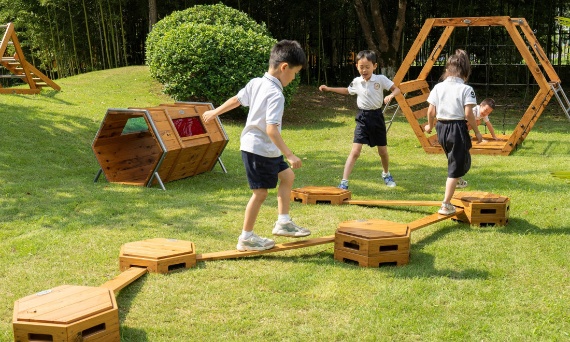 Classic World EDU - Więcej niż zabawa